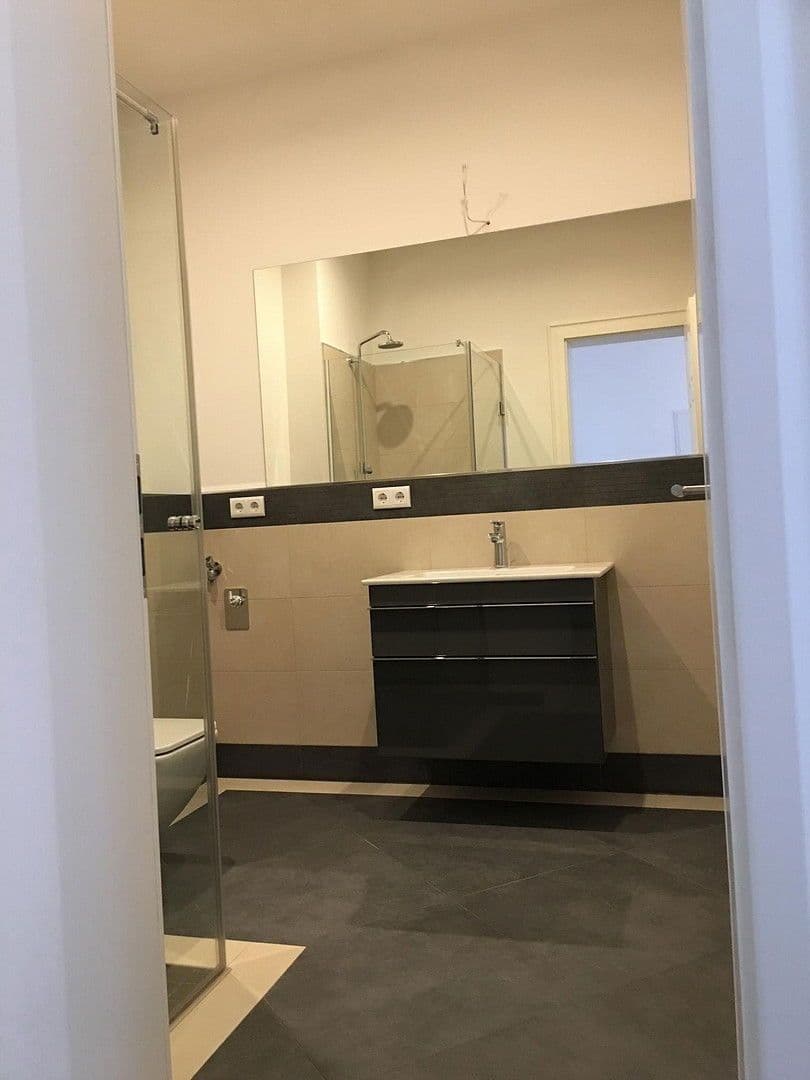 Prenájom bytu 2-izbový 77 m², Leipzig, Sasko Prenájom bytu 2-izbový 77 m², Leipzig, Sasko