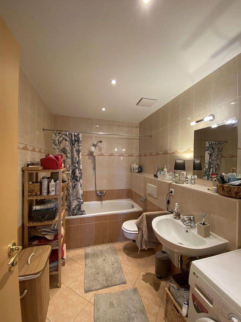 Prenájom bytu 2-izbový 68 m², Leipzig, Sasko Prenájom bytu 2-izbový 68 m², Leipzig, Sasko