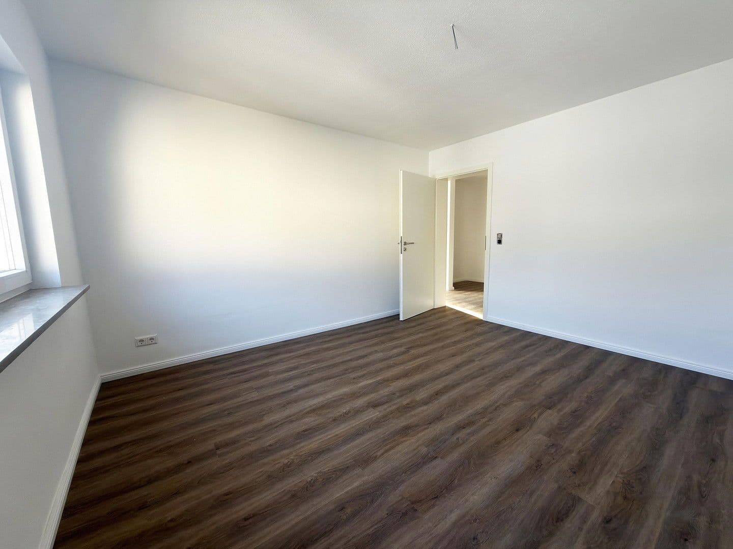 Prenájom bytu 2-izbový 59 m², Stuttgart, Bádensko-Wurttembersko Prenájom bytu 2-izbový 59 m², Stuttgart, Bádensko-Wurttembersko