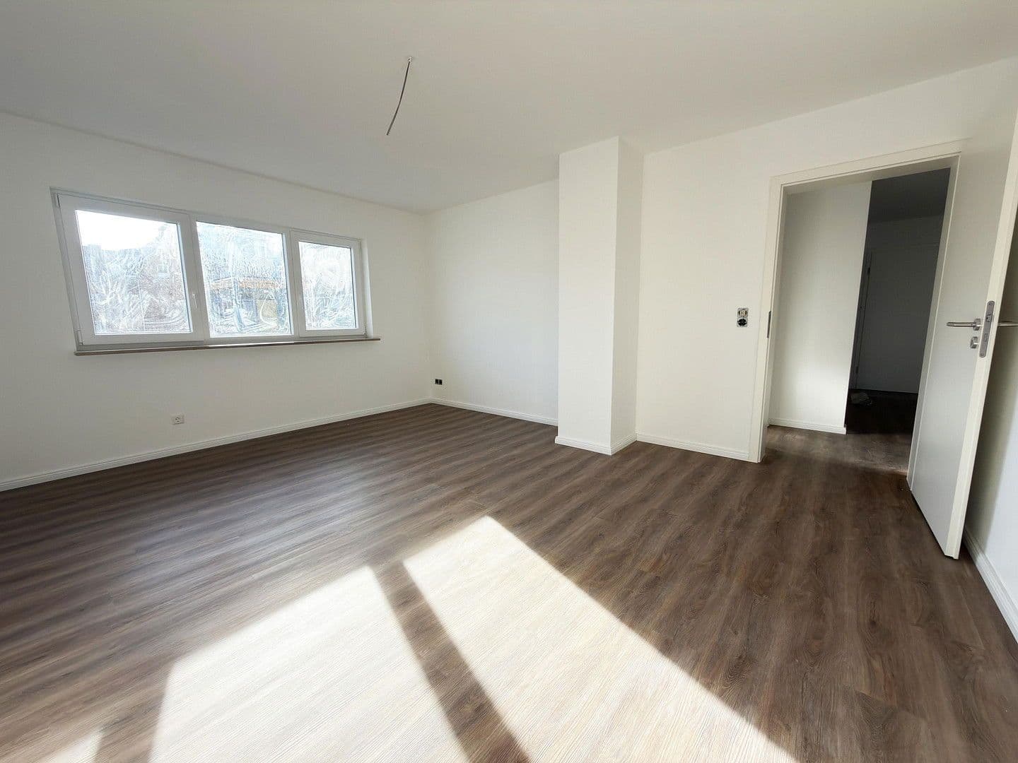 Prenájom bytu 2-izbový 59 m², Stuttgart, Bádensko-Wurttembersko Prenájom bytu 2-izbový 59 m², Stuttgart, Bádensko-Wurttembersko