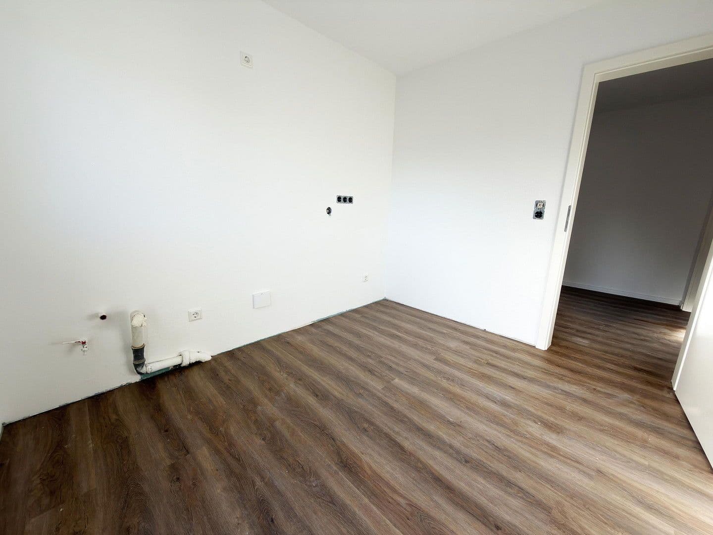 Prenájom bytu 2-izbový 59 m², Stuttgart, Bádensko-Wurttembersko Prenájom bytu 2-izbový 59 m², Stuttgart, Bádensko-Wurttembersko
