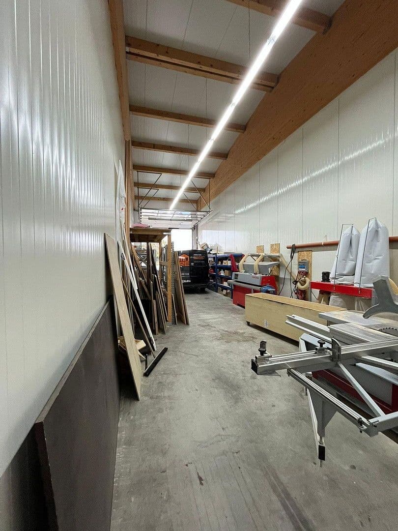 Prenájom nebytového priestoru 127 m², Holzgartenstr 1, Mering, Bavorsko Prenájom nebytového priestoru 127 m², Holzgartenstr 1, Mering, Bavorsko