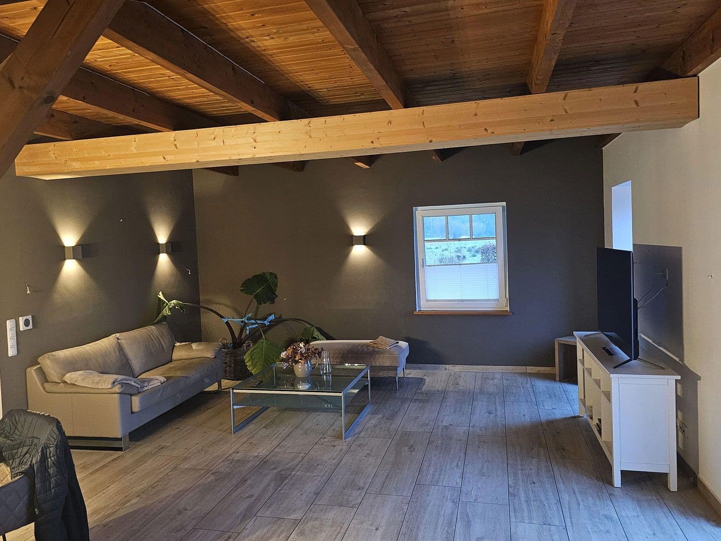 Predaj domu 210 m², pozemek 1.552 m², Neuenkirchen, Dolné Sasko Predaj domu 210 m², pozemek 1.552 m², Neuenkirchen, Dolné Sasko