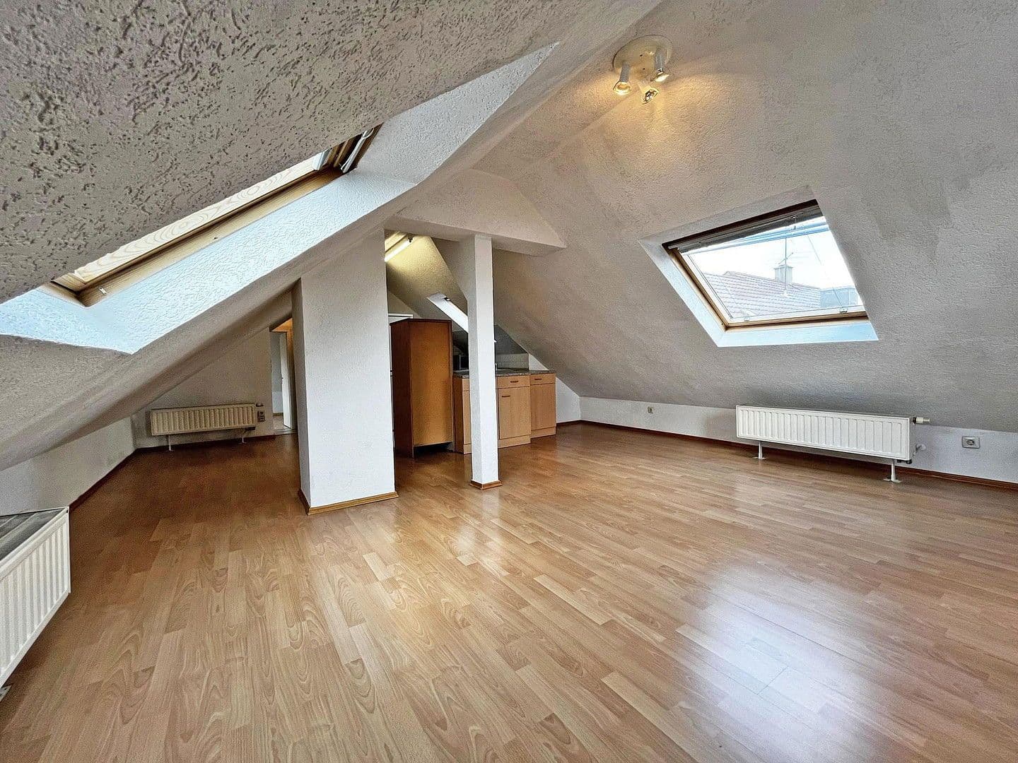 Prenájom bytu 3-izbový 72 m², Heilbronn, Bádensko-Wurttembersko Prenájom bytu 3-izbový 72 m², Heilbronn, Bádensko-Wurttembersko