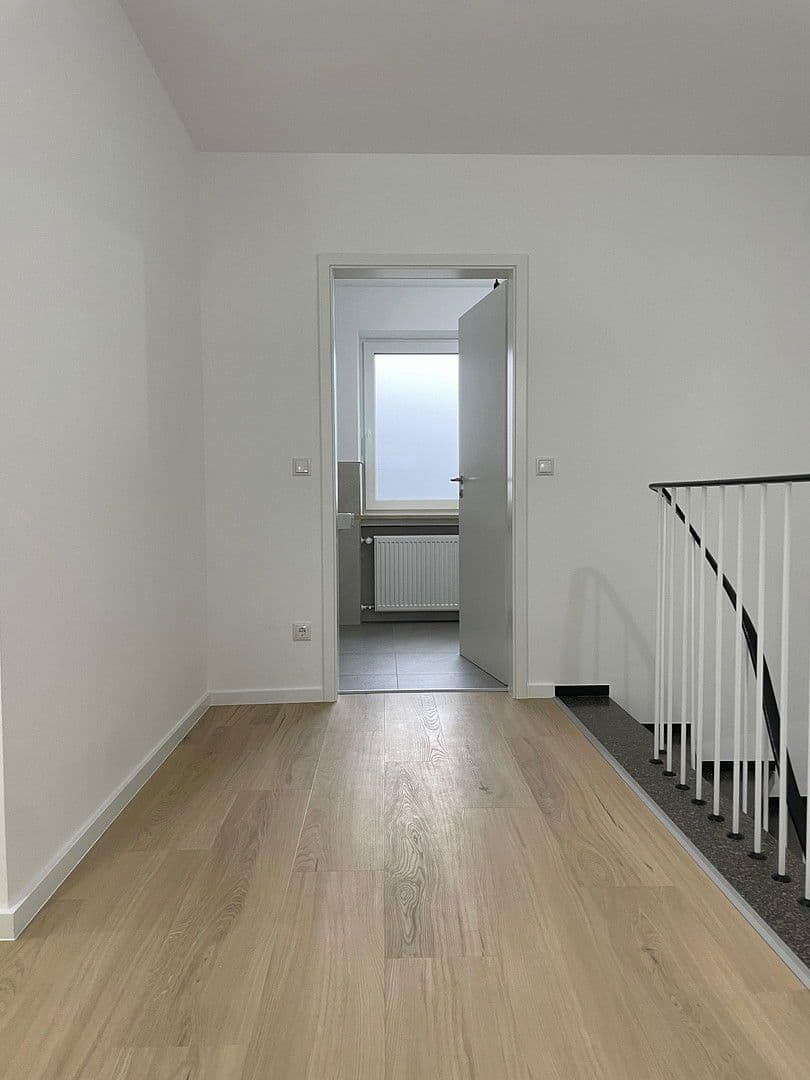 Prenájom bytu 4-izbový 110 m², Ahornring 17, Taufkirchen, Bavorsko Prenájom bytu 4-izbový 110 m², Ahornring 17, Taufkirchen, Bavorsko