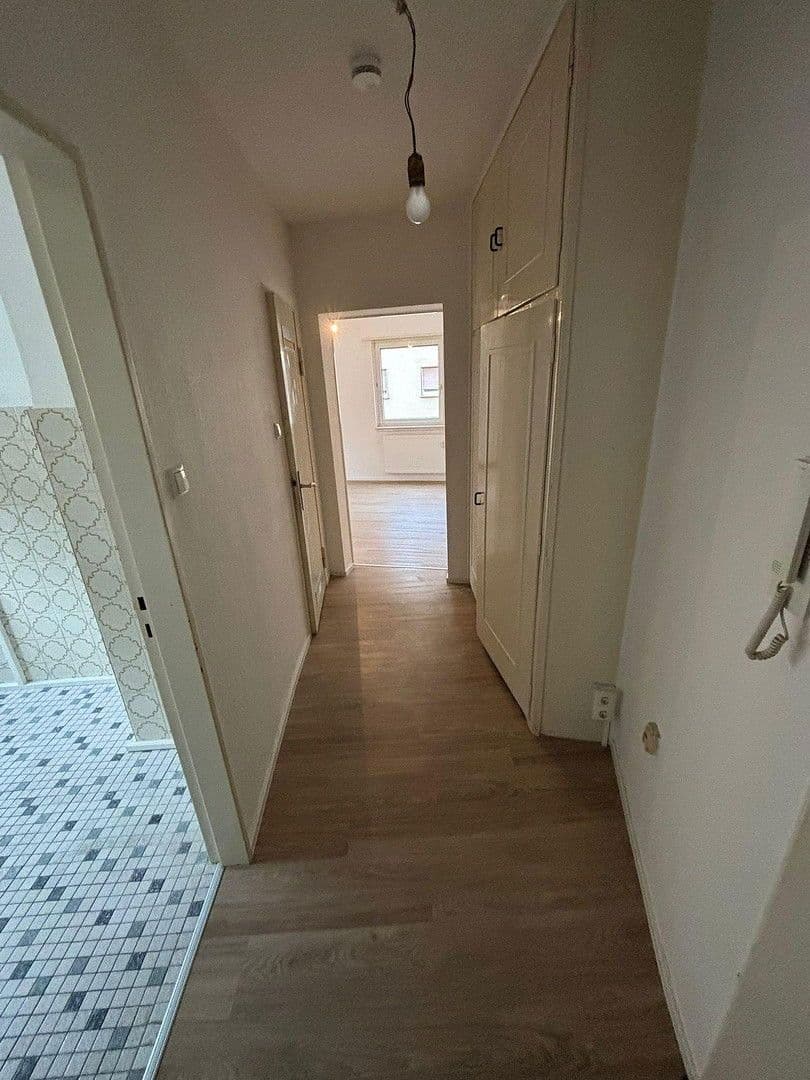 Prenájom bytu 1-izbový 39 m², Mannheim, Bádensko-Wurttembersko Prenájom bytu 1-izbový 39 m², Mannheim, Bádensko-Wurttembersko