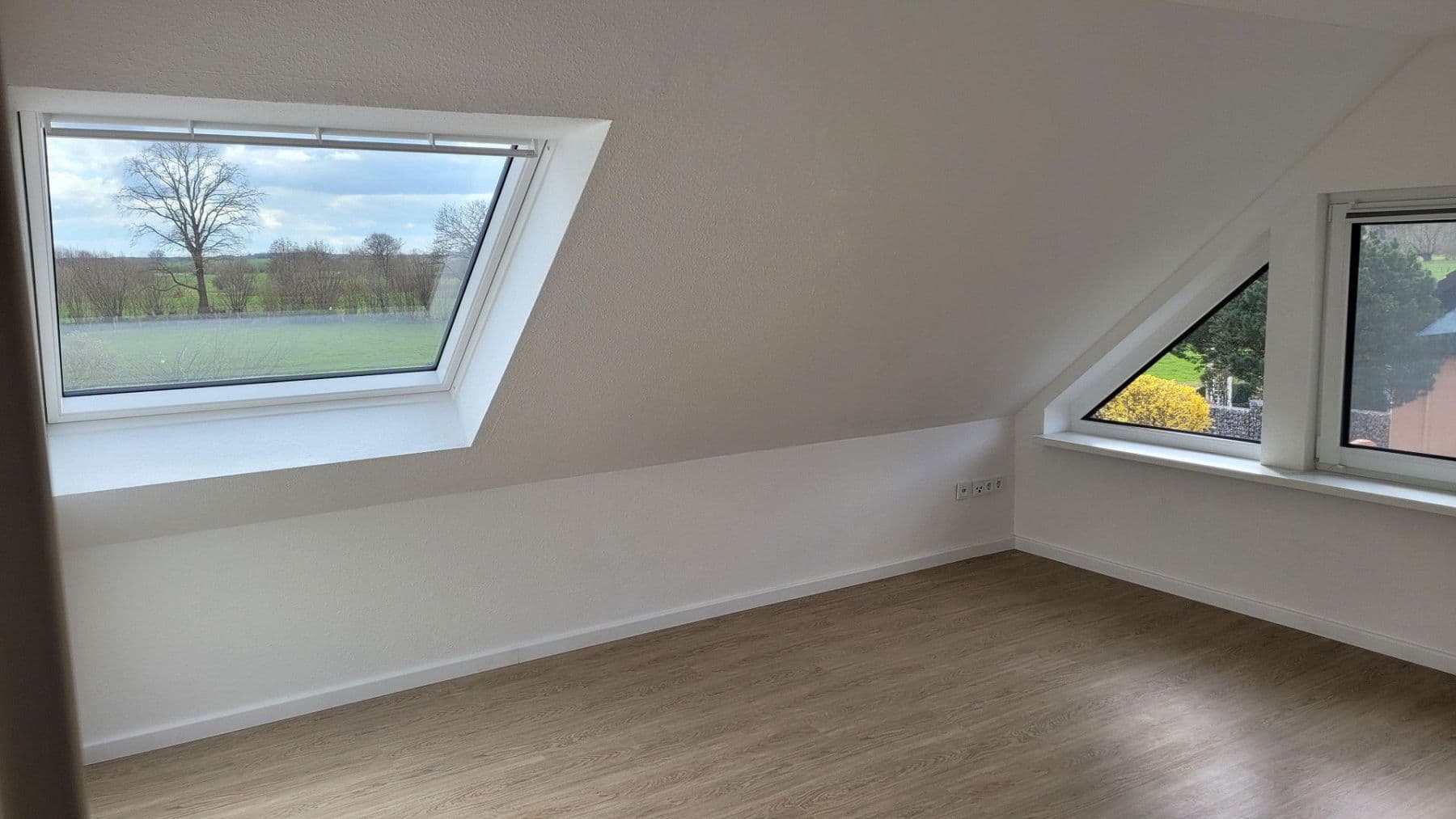 Prenájom bytu 3-izbový 100 m², Bosau, Šlezvicko-Holštajnsko Prenájom bytu 3-izbový 100 m², Bosau, Šlezvicko-Holštajnsko