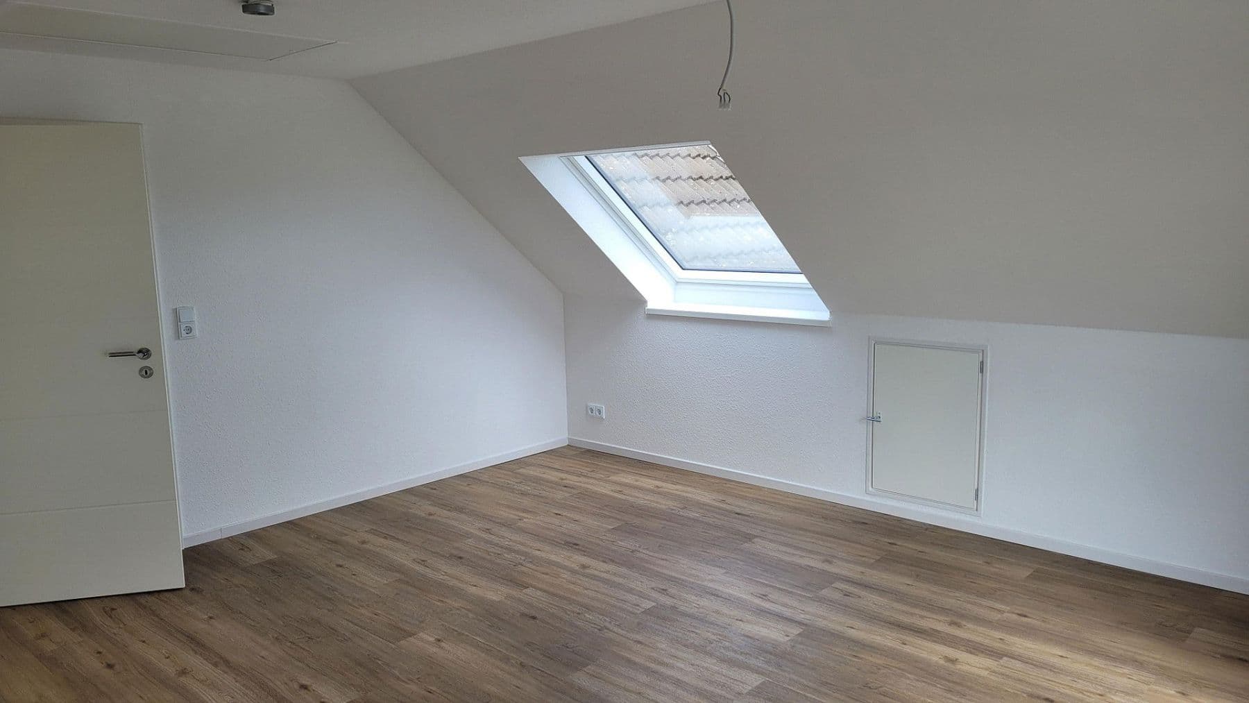 Prenájom bytu 3-izbový 100 m², Bosau, Šlezvicko-Holštajnsko Prenájom bytu 3-izbový 100 m², Bosau, Šlezvicko-Holštajnsko