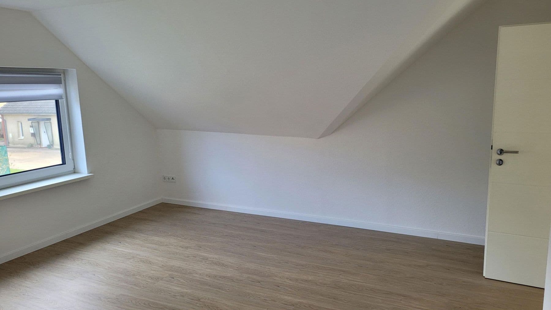 Prenájom bytu 3-izbový 100 m², Bosau, Šlezvicko-Holštajnsko Prenájom bytu 3-izbový 100 m², Bosau, Šlezvicko-Holštajnsko