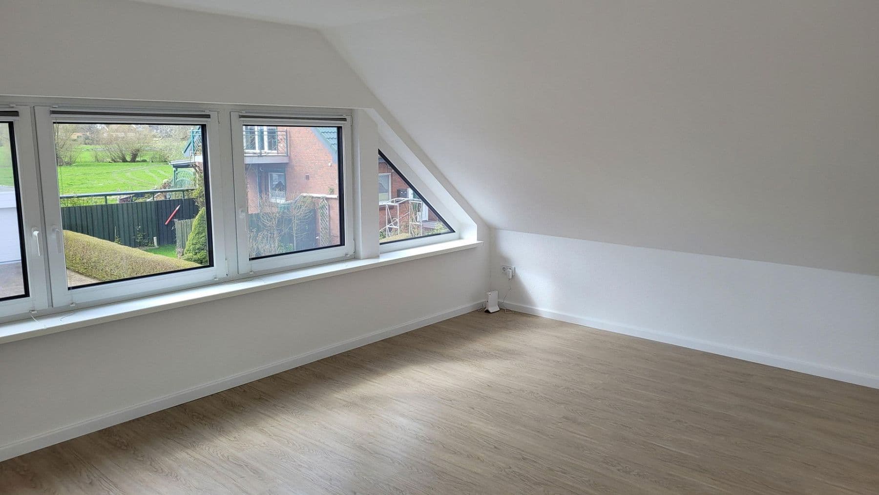 Prenájom bytu 3-izbový 100 m², Bosau, Šlezvicko-Holštajnsko Prenájom bytu 3-izbový 100 m², Bosau, Šlezvicko-Holštajnsko