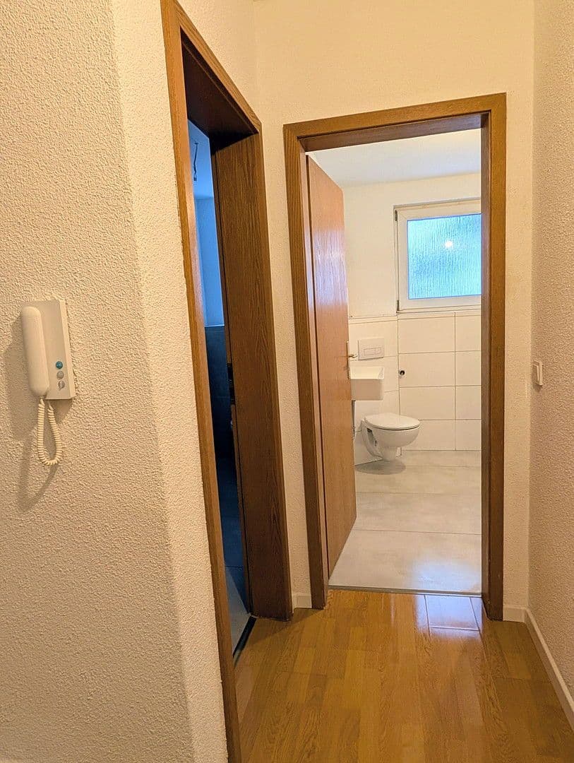 Prenájom bytu 3-izbový 99 m², Büttelborn, Hesensko Prenájom bytu 3-izbový 99 m², Büttelborn, Hesensko