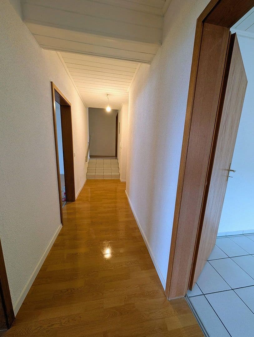 Prenájom bytu 3-izbový 99 m², Büttelborn, Hesensko Prenájom bytu 3-izbový 99 m², Büttelborn, Hesensko