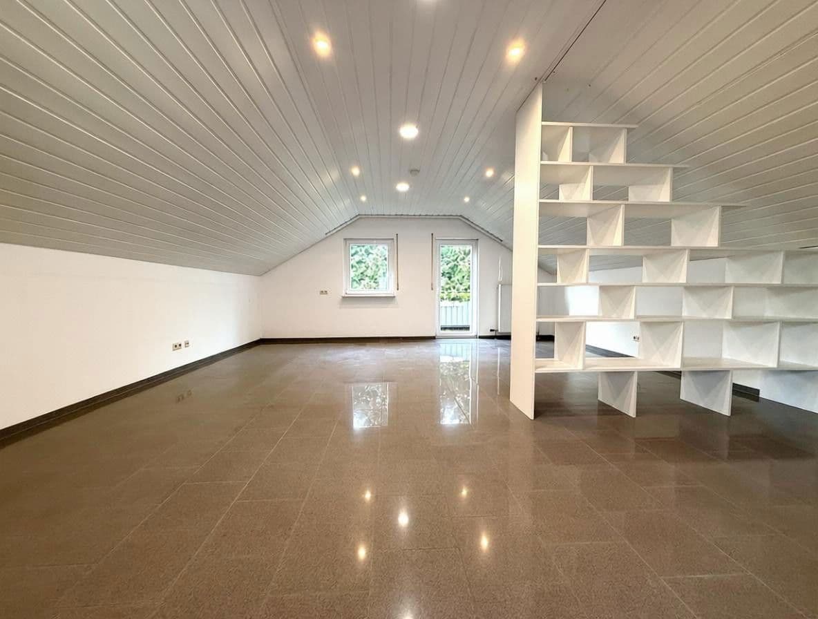 Predaj domu 208 m², pozemek 1.000 m², Im Schlot 14, Möckmühl, Bádensko-Wurttembersko Predaj domu 208 m², pozemek 1.000 m², Im Schlot 14, Möckmühl, Bádensko-Wurttembersko