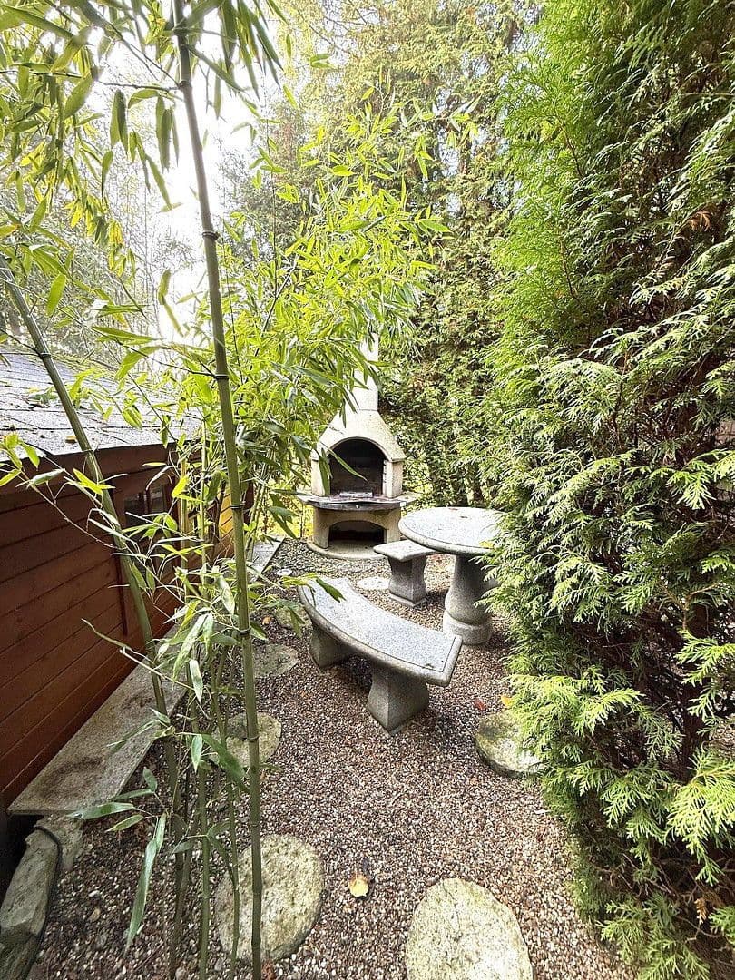 Predaj domu 208 m², pozemek 1.000 m², Im Schlot 14, Möckmühl, Bádensko-Wurttembersko Predaj domu 208 m², pozemek 1.000 m², Im Schlot 14, Möckmühl, Bádensko-Wurttembersko