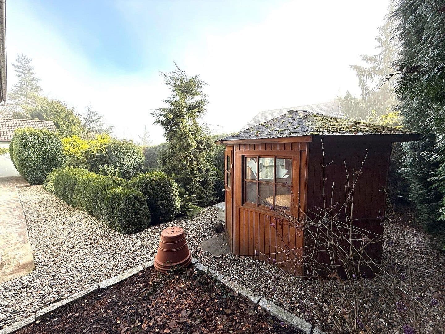 Predaj domu 208 m², pozemek 1.000 m², Im Schlot 14, Möckmühl, Bádensko-Wurttembersko Predaj domu 208 m², pozemek 1.000 m², Im Schlot 14, Möckmühl, Bádensko-Wurttembersko