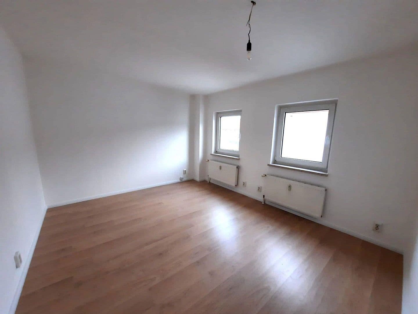 Prenájom bytu 3-izbový 118 m², Breiter Weg 226, Magdeburg, Sasko-Anhaltsko Prenájom bytu 3-izbový 118 m², Breiter Weg 226, Magdeburg, Sasko-Anhaltsko