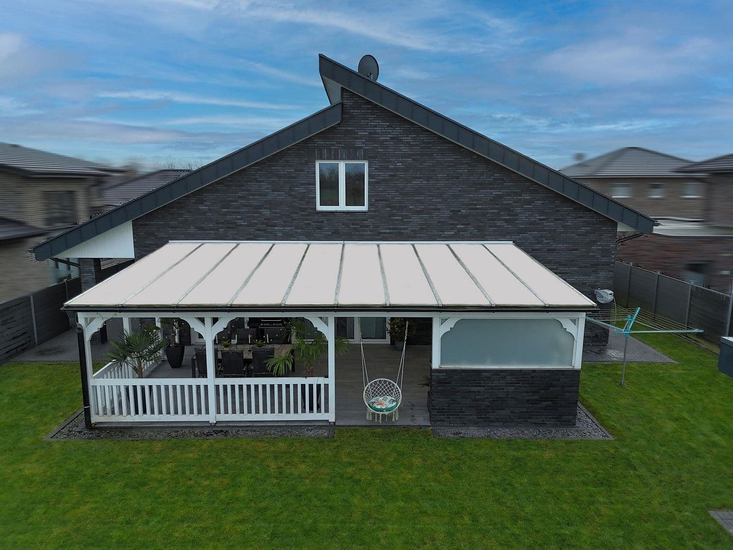 Predaj domu 280 m², pozemek 685 m², Löningen, Dolné Sasko Predaj domu 280 m², pozemek 685 m², Löningen, Dolné Sasko