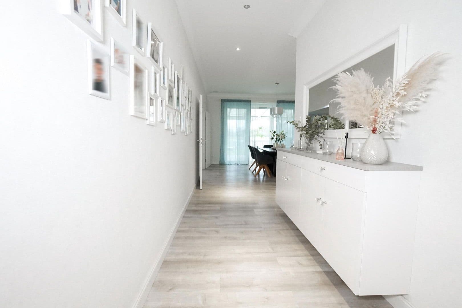 Predaj domu 280 m², pozemek 685 m², Löningen, Dolné Sasko Predaj domu 280 m², pozemek 685 m², Löningen, Dolné Sasko