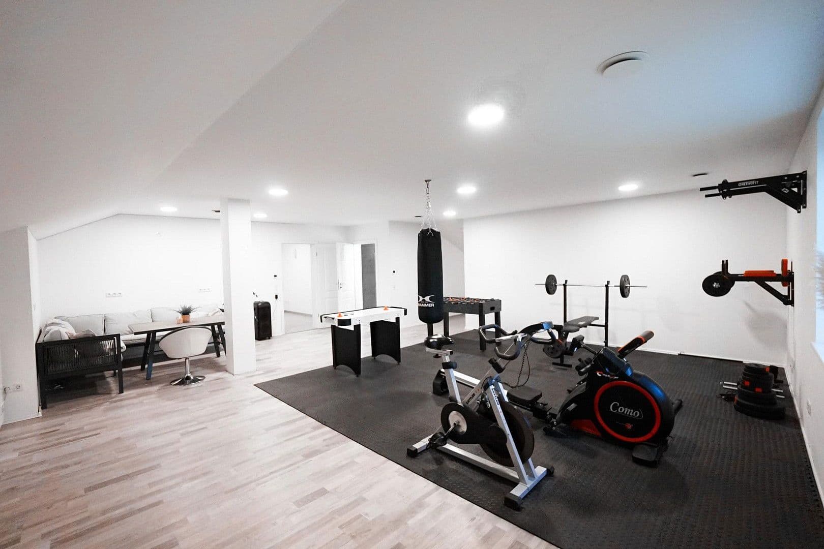 Predaj domu 280 m², pozemek 685 m², Löningen, Dolné Sasko Predaj domu 280 m², pozemek 685 m², Löningen, Dolné Sasko