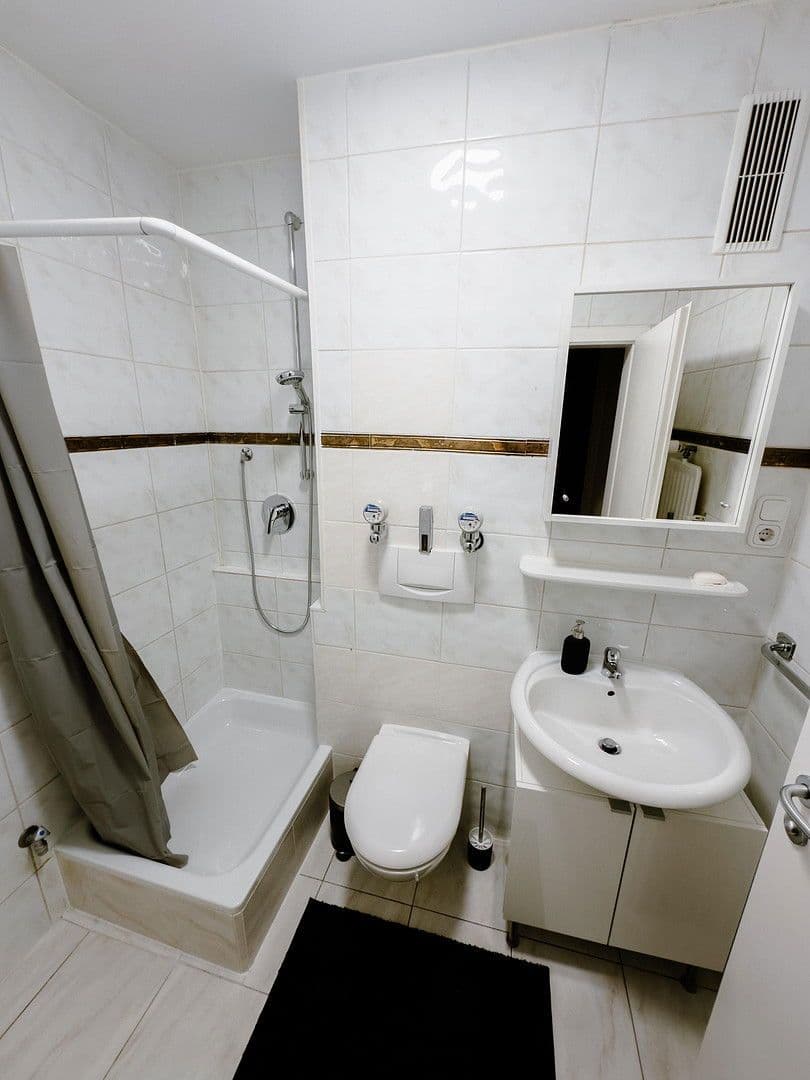 Prenájom bytu 1-izbový 35 m², München, Bavorsko Prenájom bytu 1-izbový 35 m², München, Bavorsko