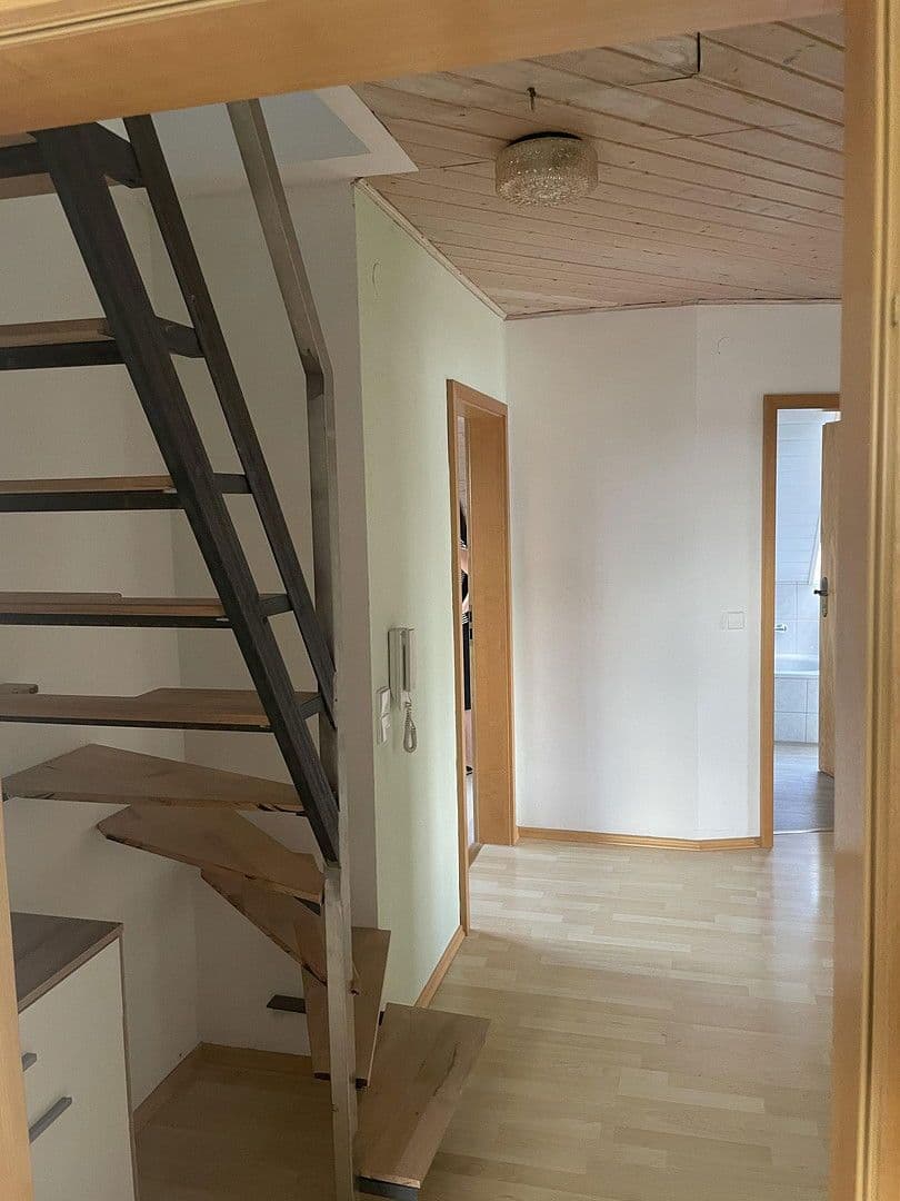 Prenájom bytu 5-izbový 125 m², Espangasse 19, Unterschneidheim, Bádensko-Wurttembersko Prenájom bytu 5-izbový 125 m², Espangasse 19, Unterschneidheim, Bádensko-Wurttembersko