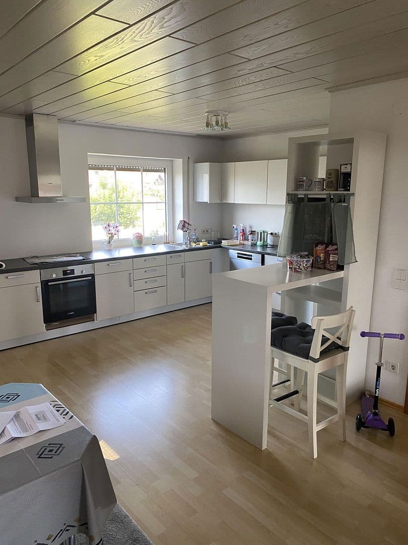 Prenájom bytu 5-izbový 125 m², Espangasse 19, Unterschneidheim, Bádensko-Wurttembersko Prenájom bytu 5-izbový 125 m², Espangasse 19, Unterschneidheim, Bádensko-Wurttembersko