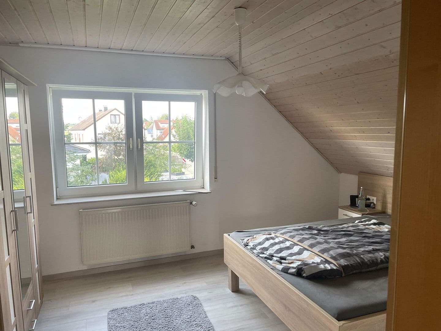 Prenájom bytu 5-izbový 125 m², Espangasse 19, Unterschneidheim, Bádensko-Wurttembersko Prenájom bytu 5-izbový 125 m², Espangasse 19, Unterschneidheim, Bádensko-Wurttembersko