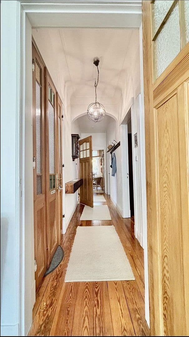 Prenájom bytu 5-izbový 120 m², Hamburg, Hamburg Prenájom bytu 5-izbový 120 m², Hamburg, Hamburg