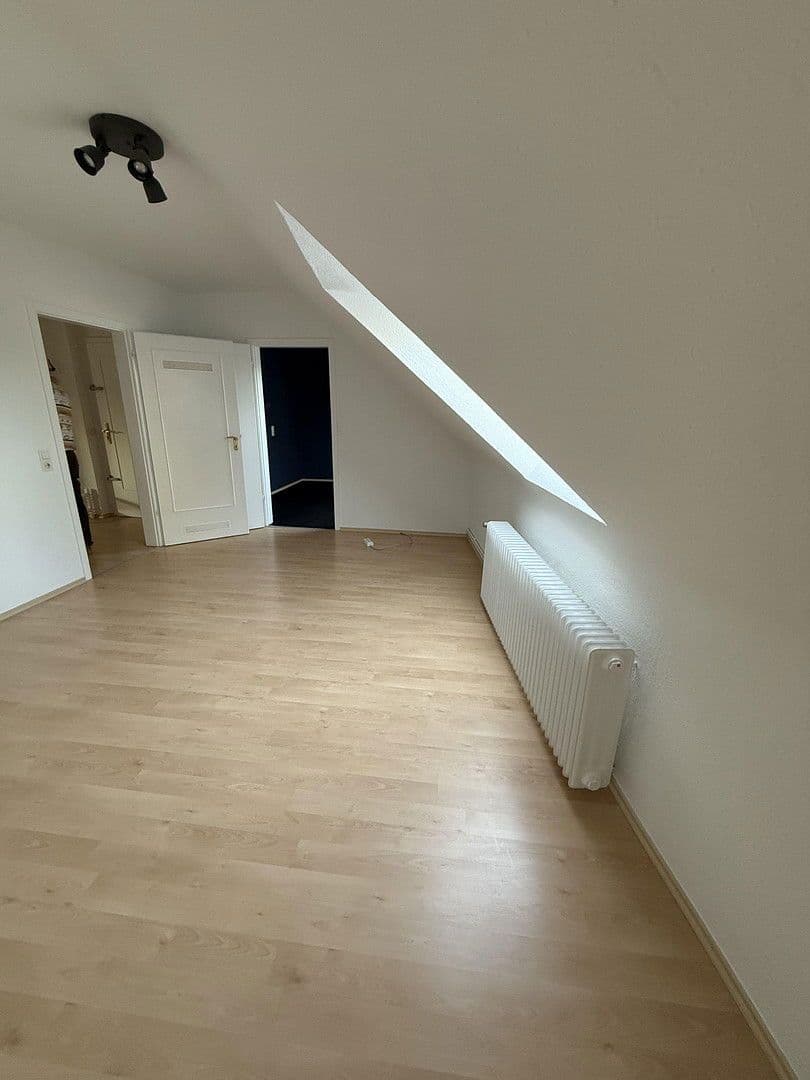 Prenájom bytu 2-izbový 64 m², Erftstraße 44, Neuss, Severné Porýnie - Westfálsko Prenájom bytu 2-izbový 64 m², Erftstraße 44, Neuss, Severné Porýnie - Westfálsko