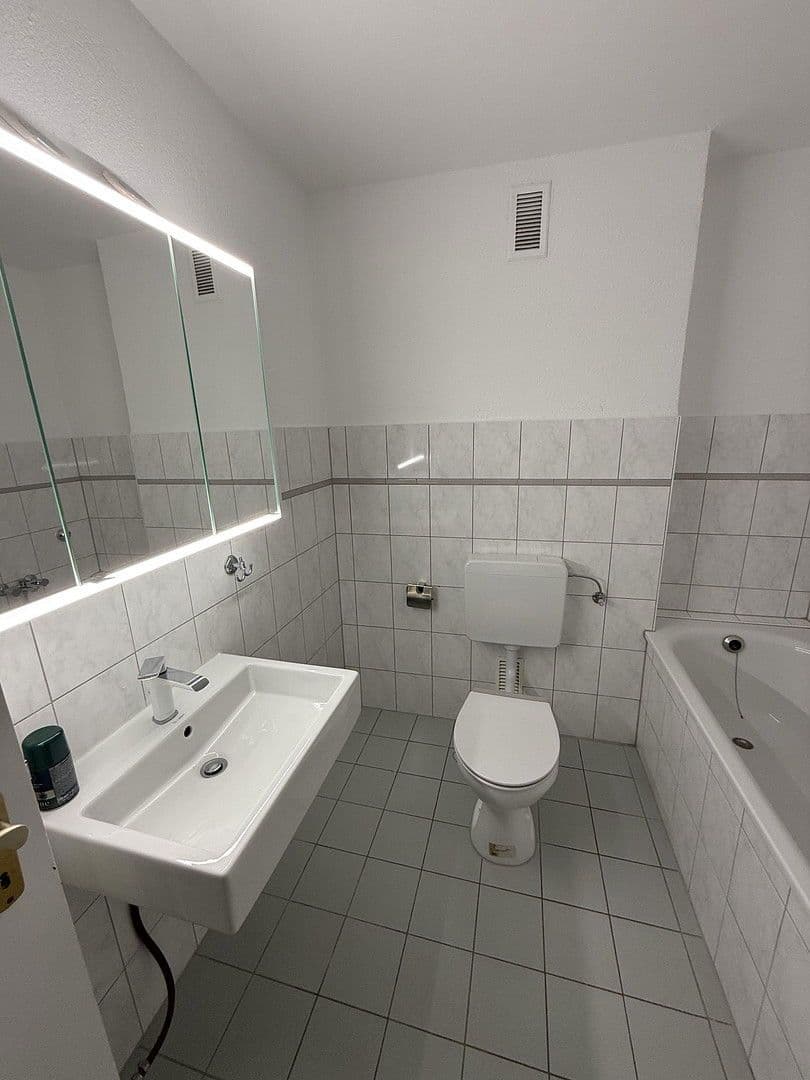 Prenájom bytu 2-izbový 64 m², Erftstraße 44, Neuss, Severné Porýnie - Westfálsko Prenájom bytu 2-izbový 64 m², Erftstraße 44, Neuss, Severné Porýnie - Westfálsko