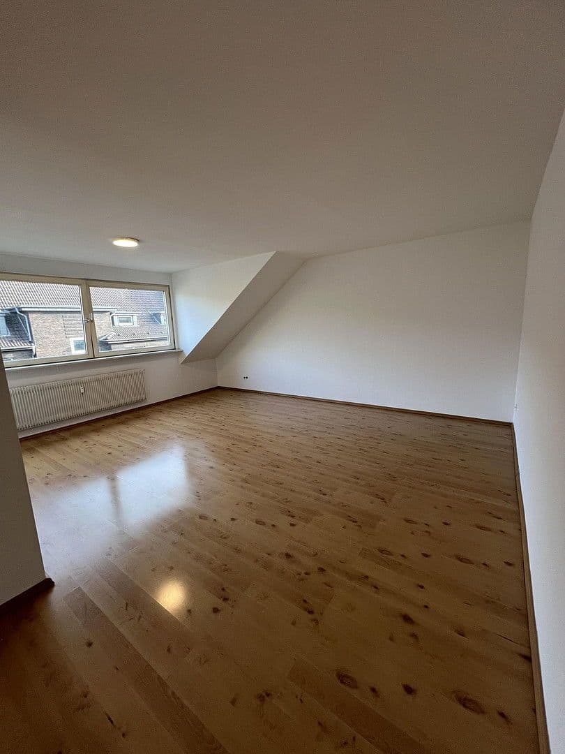 Prenájom bytu 3-izbový 64 m², Körnerstraße 97, Oberhausen, Severné Porýnie - Westfálsko Prenájom bytu 3-izbový 64 m², Körnerstraße 97, Oberhausen, Severné Porýnie - Westfálsko