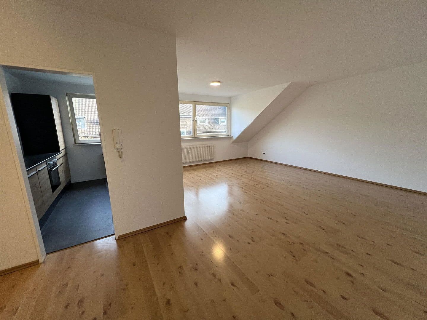 Prenájom bytu 3-izbový 64 m², Körnerstraße 97, Oberhausen, Severné Porýnie - Westfálsko Prenájom bytu 3-izbový 64 m², Körnerstraße 97, Oberhausen, Severné Porýnie - Westfálsko