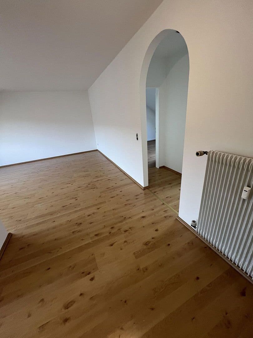 Prenájom bytu 3-izbový 64 m², Körnerstraße 97, Oberhausen, Severné Porýnie - Westfálsko Prenájom bytu 3-izbový 64 m², Körnerstraße 97, Oberhausen, Severné Porýnie - Westfálsko
