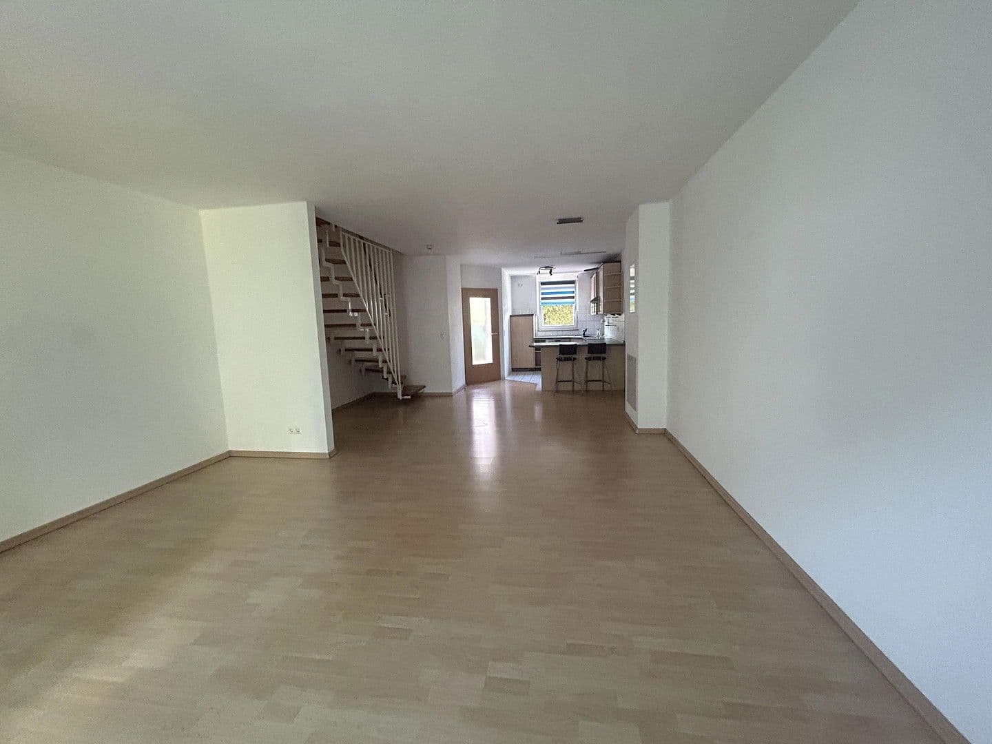 Prenájom domu 141 m², pozemek 160 m², Kaiserslautern, Porýnie-Falcko Prenájom domu 141 m², pozemek 160 m², Kaiserslautern, Porýnie-Falcko