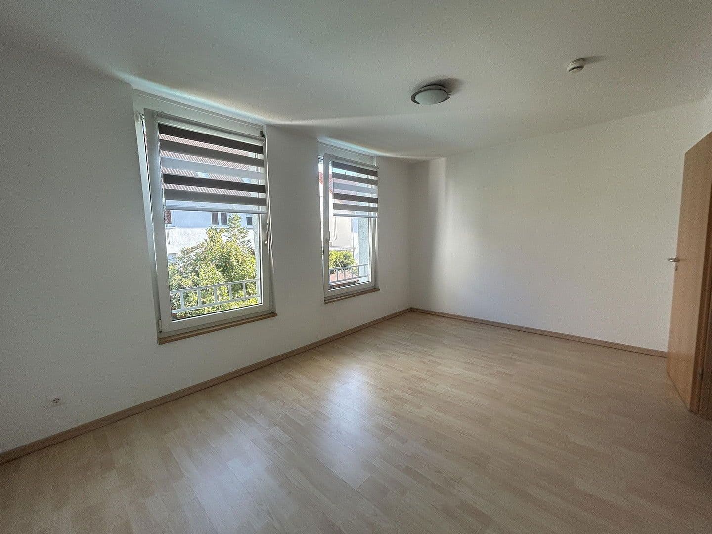 Prenájom domu 141 m², pozemek 160 m², Kaiserslautern, Porýnie-Falcko Prenájom domu 141 m², pozemek 160 m², Kaiserslautern, Porýnie-Falcko