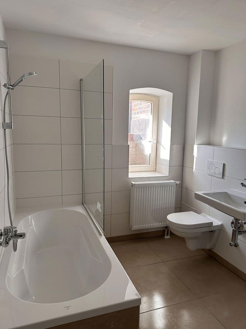 Prenájom bytu 3-izbový 98 m², Hermann-Bebert-Straße 3, Sassnitz, Meklenbursko-Predpomoransko Prenájom bytu 3-izbový 98 m², Hermann-Bebert-Straße 3, Sassnitz, Meklenbursko-Predpomoransko