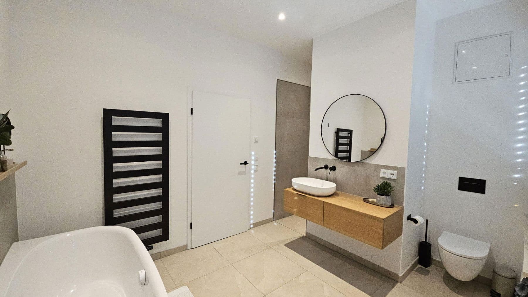 Predaj domu 261 m², pozemek 700 m², Oberfrohnaer Str. 135, Chemnitz, Sasko Predaj domu 261 m², pozemek 700 m², Oberfrohnaer Str. 135, Chemnitz, Sasko