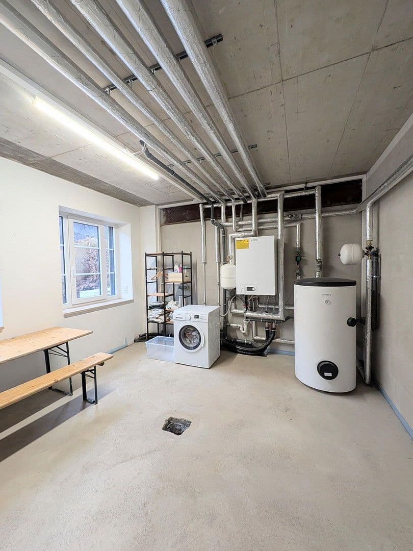 Predaj domu 261 m², pozemek 700 m², Oberfrohnaer Str. 135, Chemnitz, Sasko Predaj domu 261 m², pozemek 700 m², Oberfrohnaer Str. 135, Chemnitz, Sasko