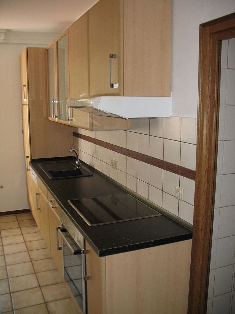 Prenájom bytu 5-izbový 174 m², Gänsfelderstraße 14, Zeltingen-Rachtig, Porýnie-Falcko Prenájom bytu 5-izbový 174 m², Gänsfelderstraße 14, Zeltingen-Rachtig, Porýnie-Falcko