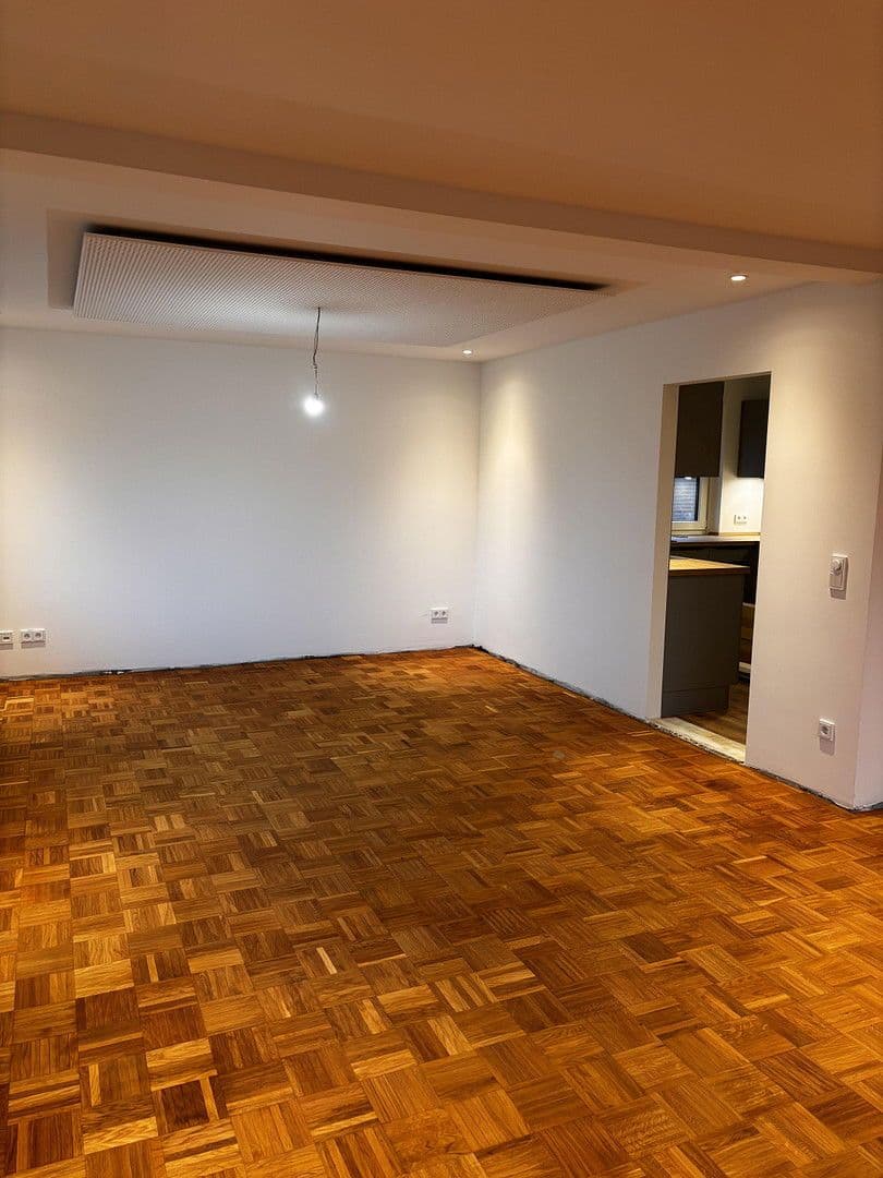 Prenájom domu 180 m², pozemek 811 m², Rellingen, Šlezvicko-Holštajnsko Prenájom domu 180 m², pozemek 811 m², Rellingen, Šlezvicko-Holštajnsko