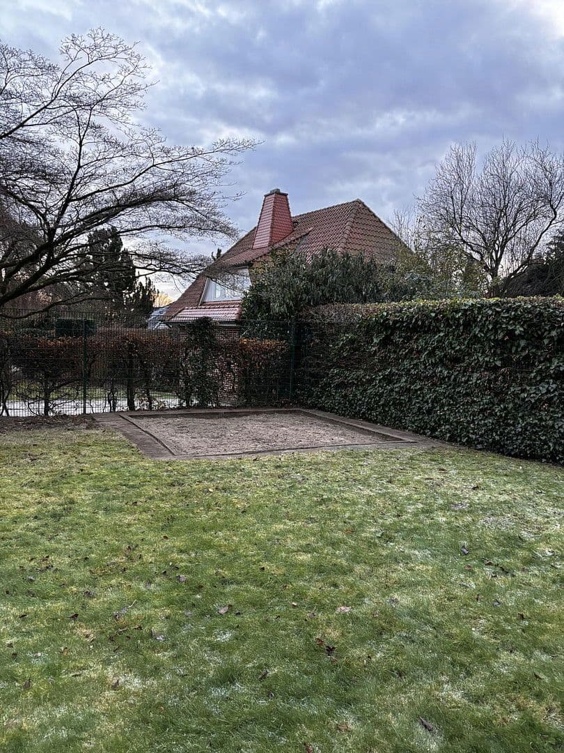 Prenájom domu 180 m², pozemek 811 m², Rellingen, Šlezvicko-Holštajnsko Prenájom domu 180 m², pozemek 811 m², Rellingen, Šlezvicko-Holštajnsko