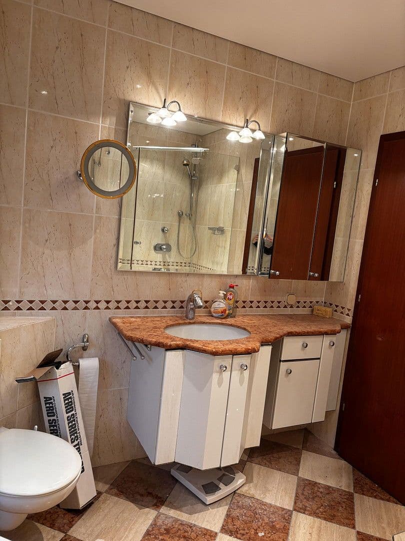 Prenájom domu 180 m², pozemek 811 m², Rellingen, Šlezvicko-Holštajnsko Prenájom domu 180 m², pozemek 811 m², Rellingen, Šlezvicko-Holštajnsko