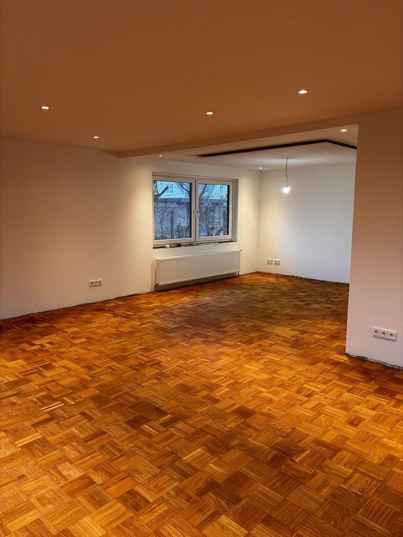 Prenájom domu 180 m², pozemek 811 m², Rellingen, Šlezvicko-Holštajnsko Prenájom domu 180 m², pozemek 811 m², Rellingen, Šlezvicko-Holštajnsko