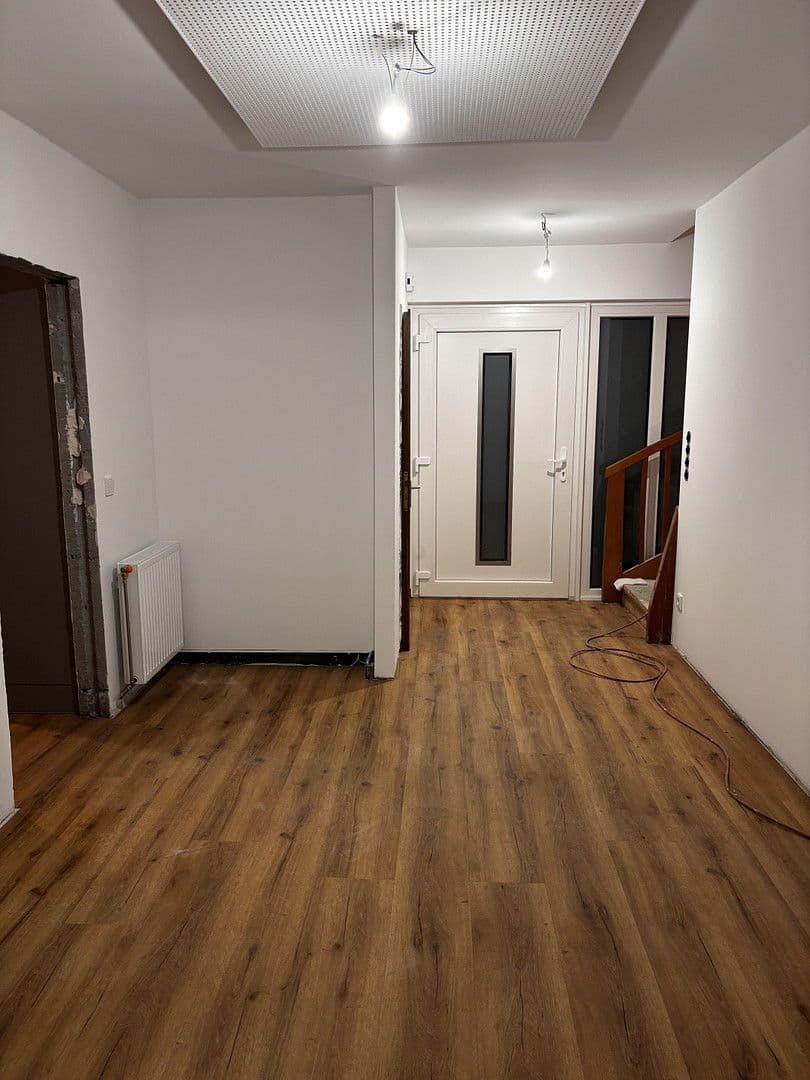 Prenájom domu 180 m², pozemek 811 m², Rellingen, Šlezvicko-Holštajnsko Prenájom domu 180 m², pozemek 811 m², Rellingen, Šlezvicko-Holštajnsko