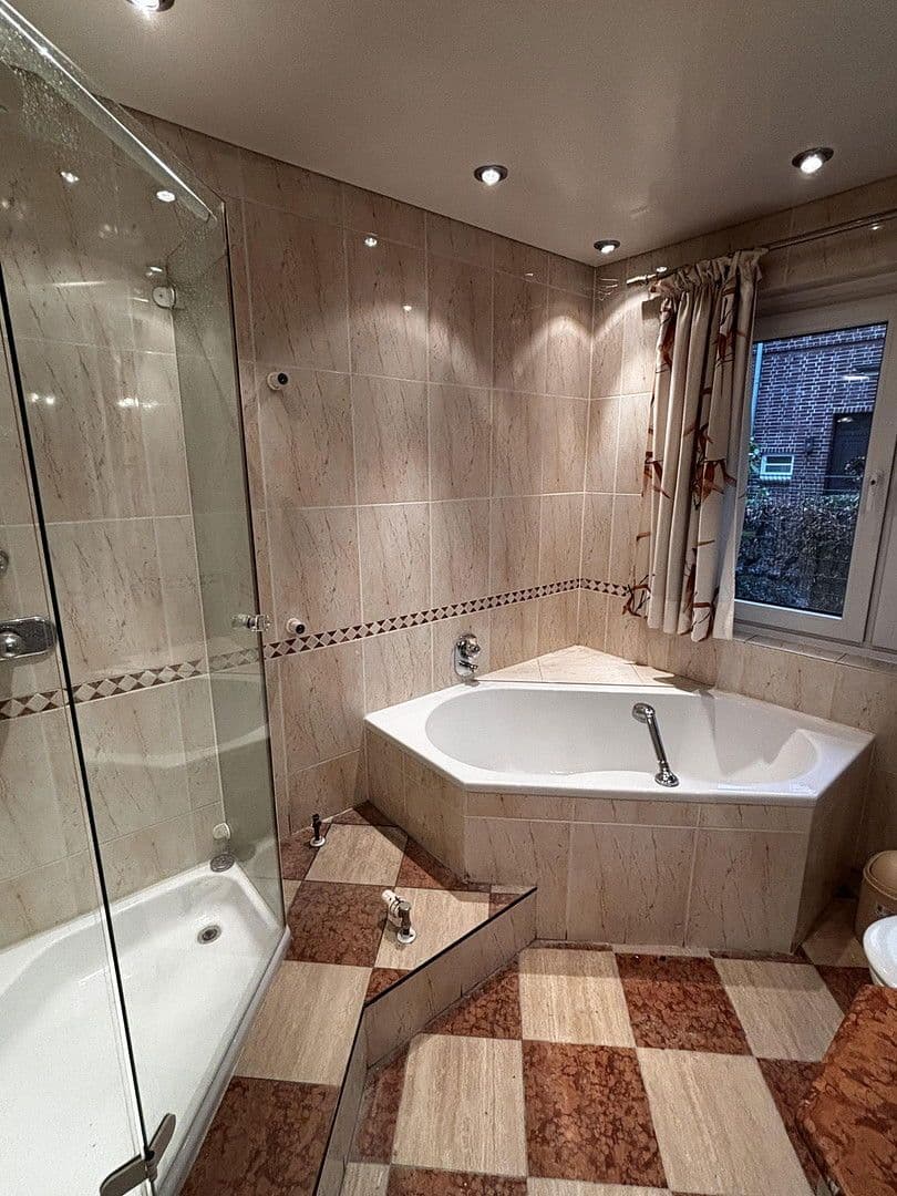 Prenájom domu 180 m², pozemek 811 m², Rellingen, Šlezvicko-Holštajnsko Prenájom domu 180 m², pozemek 811 m², Rellingen, Šlezvicko-Holštajnsko