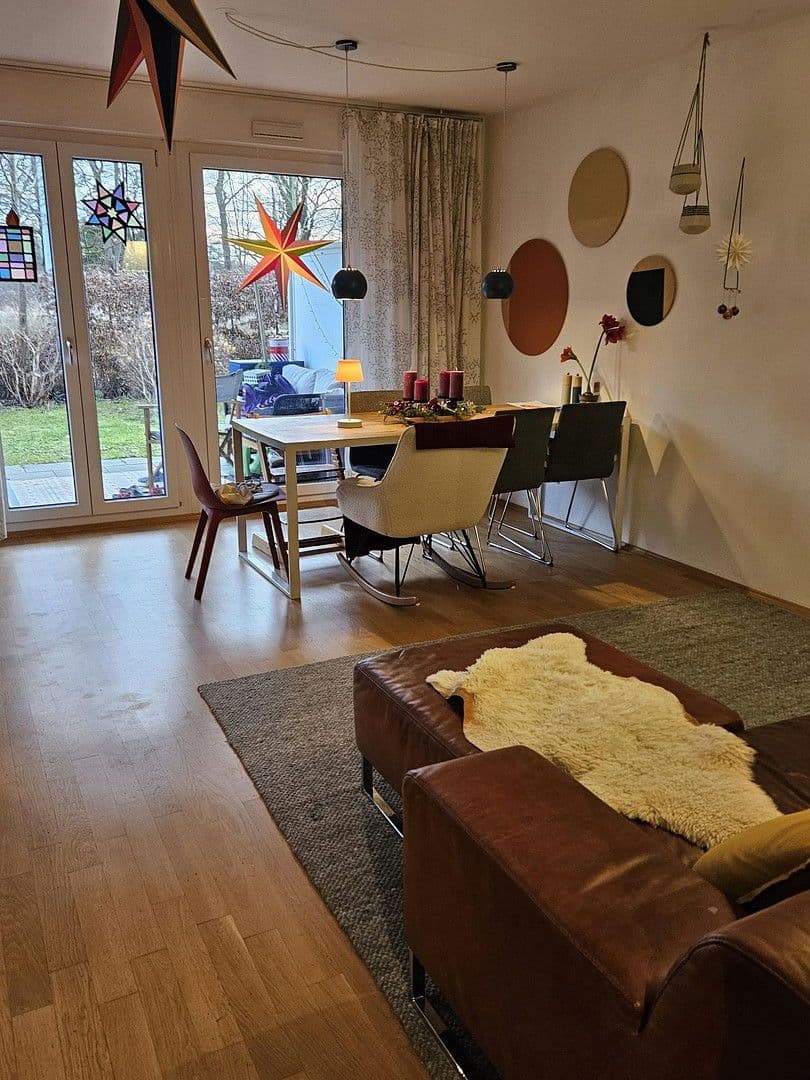 Prenájom bytu 4-izbový 93 m², Dieter-Hildebrandt-Str. 36, München, Bavorsko Prenájom bytu 4-izbový 93 m², Dieter-Hildebrandt-Str. 36, München, Bavorsko