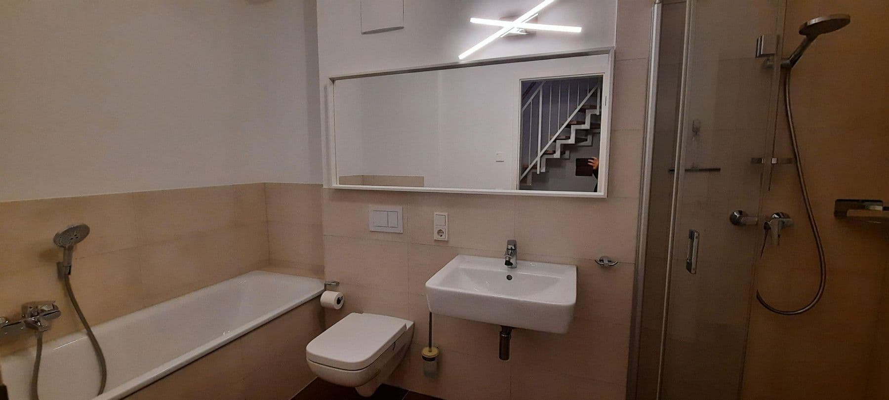 Prenájom domu 122 m², pozemek 150 m², Wiesbaden (Künstlerviertel), Hesensko Prenájom domu 122 m², pozemek 150 m², Wiesbaden (Künstlerviertel), Hesensko