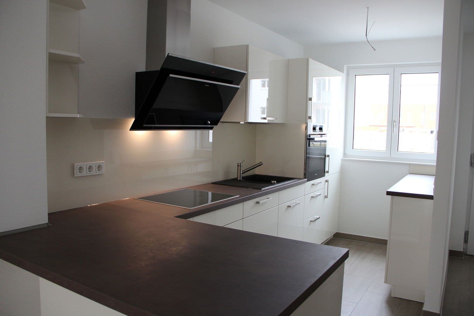 Prenájom domu 122 m², pozemek 150 m², Wiesbaden (Künstlerviertel), Hesensko Prenájom domu 122 m², pozemek 150 m², Wiesbaden (Künstlerviertel), Hesensko