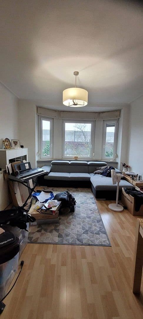 Prenájom bytu 3-izbový 84 m², Stuttgart, Bádensko-Wurttembersko Prenájom bytu 3-izbový 84 m², Stuttgart, Bádensko-Wurttembersko