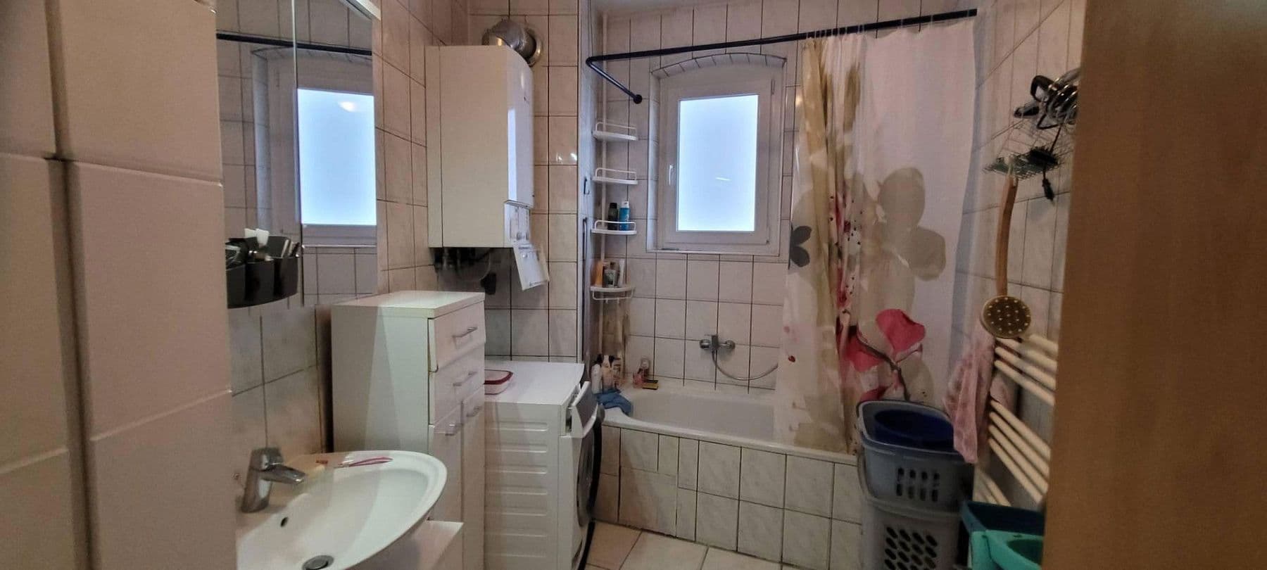 Prenájom bytu 3-izbový 84 m², Stuttgart, Bádensko-Wurttembersko Prenájom bytu 3-izbový 84 m², Stuttgart, Bádensko-Wurttembersko